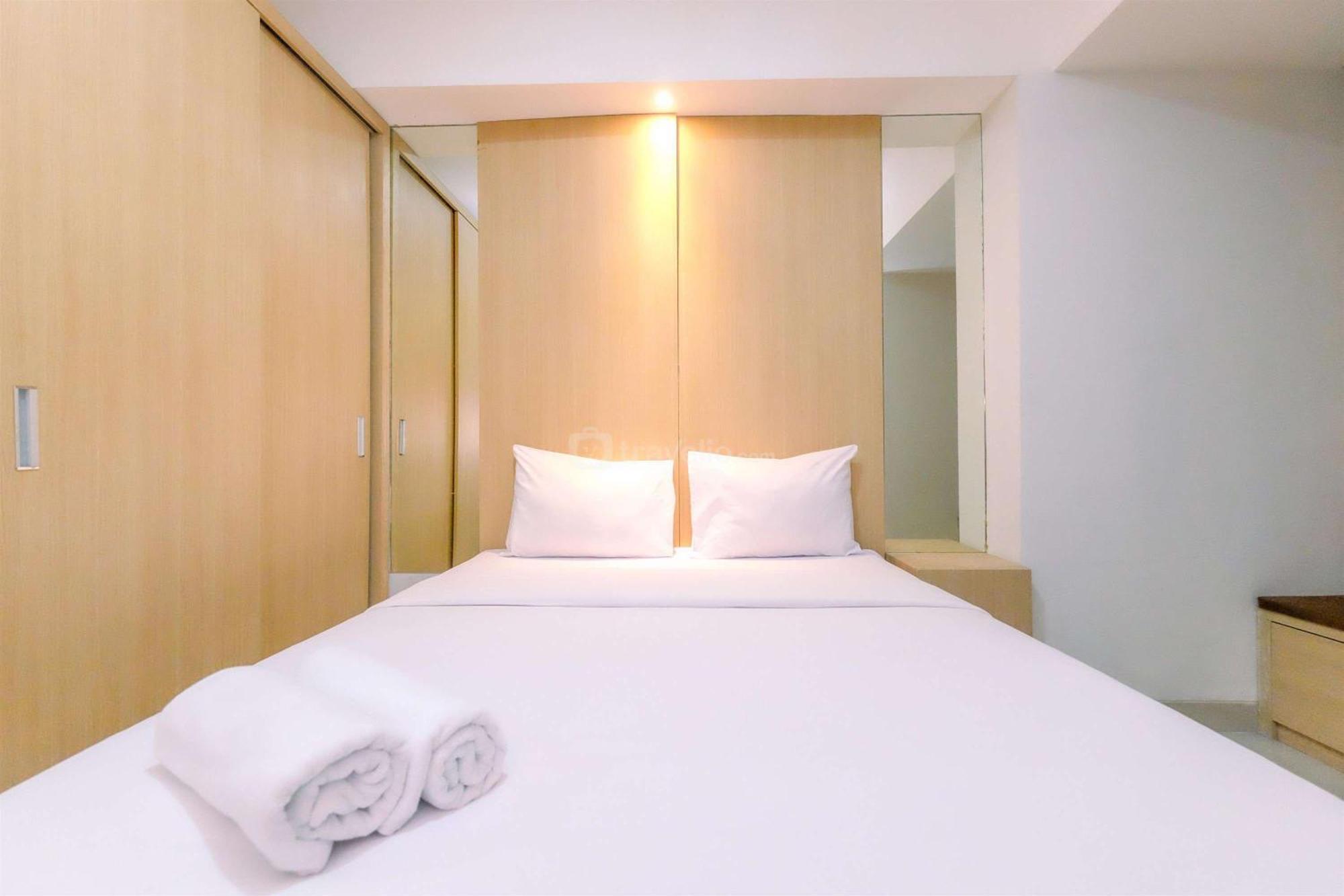 Best Deal And Cozy Studio Oasis Cikarang Apartment By Travelio エクステリア 写真